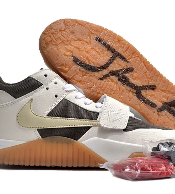 Product Nike Air Trainer 1 x Travis Scott Light Smoke Grey 01 Image